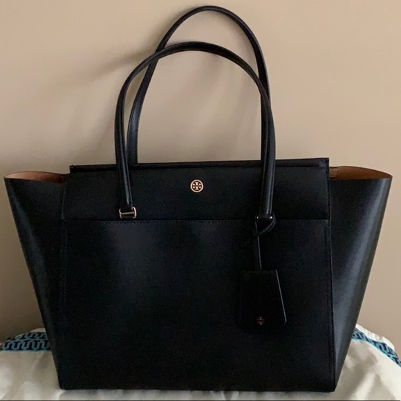 Tory Burch Handbags - Tory Burch Robinson Tote